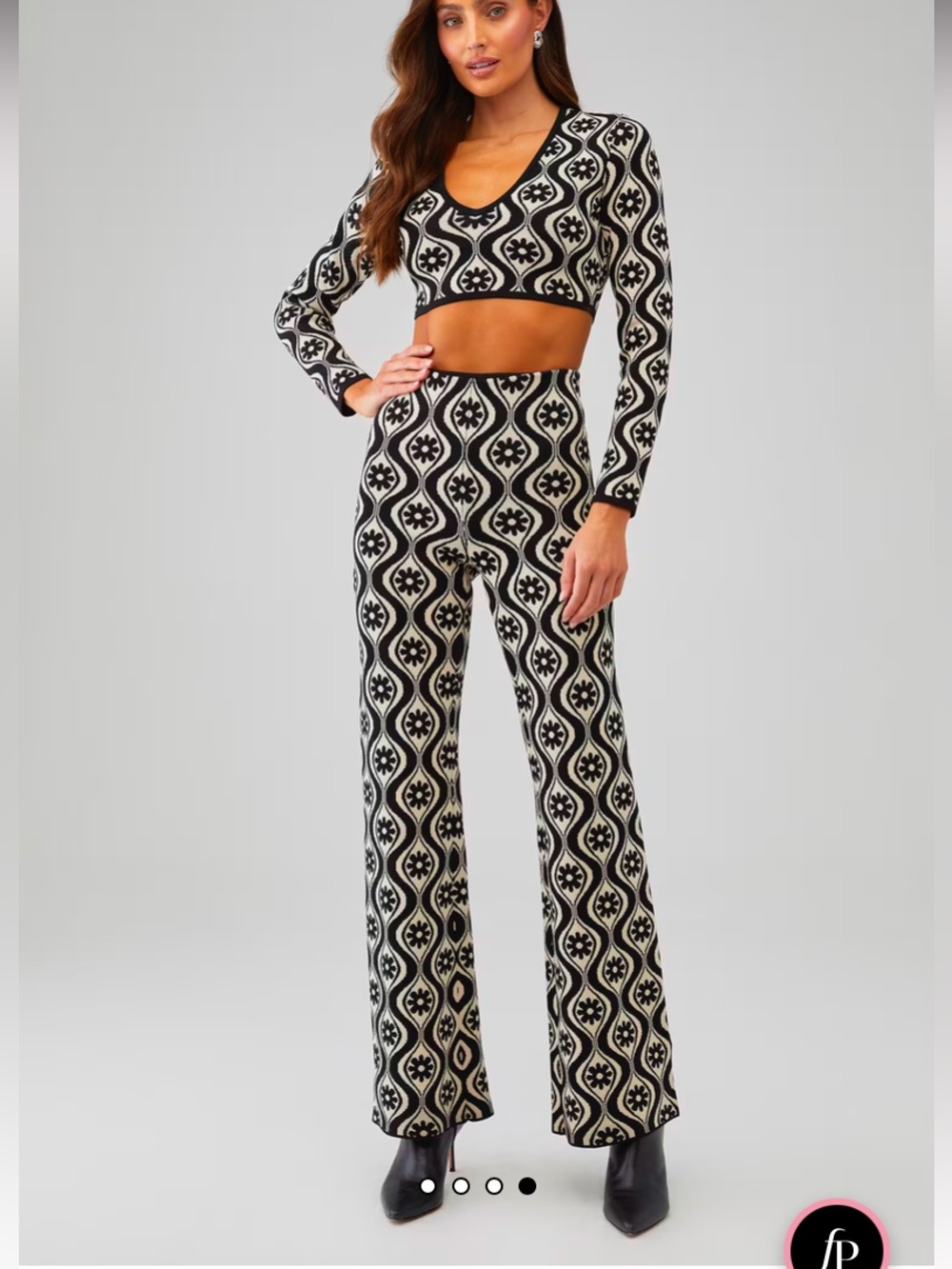 Apres ski outfit finders keepers black and white 4 piece knit pant set - Picture 8 of 10
